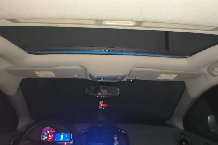 Used Chevrolet Aveo Sonic 2011 Sedan 1.6L Manual Transmission SX