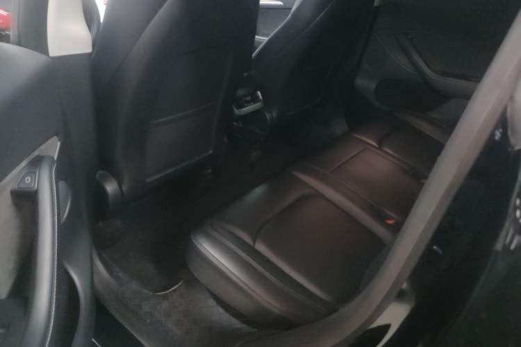 Used Tesla Model Y 2022 Rear-Wheel-Drive Version
