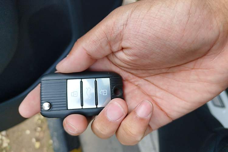 Used Roewe RX5 2016 30T Two-Wheel Drive Automatic Internet Smart Edition Vehicle Key