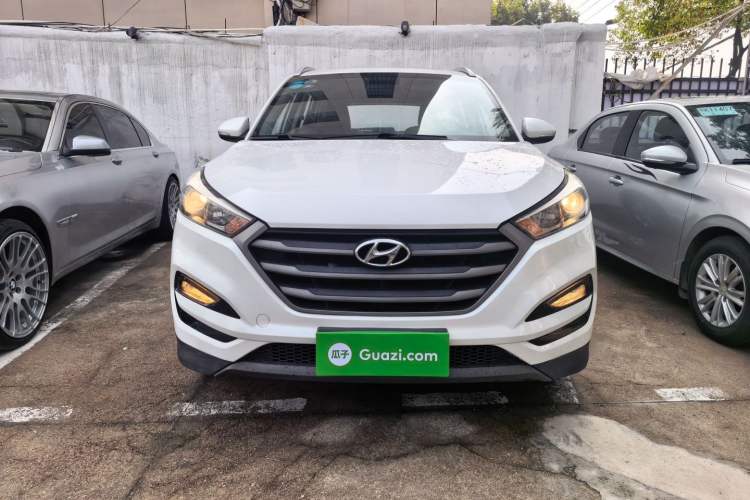 Used Hyundai Tucson 2015 1.6T Dual-Clutch Two-Wheel-Drive Smart Model Front