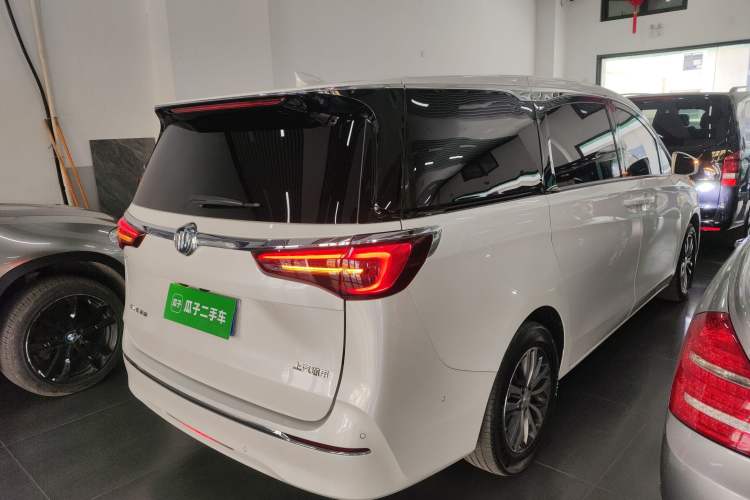 Used Buick GL8 2022 ES Landtrek 653T Luxury Edition