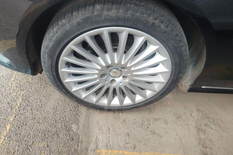 Used Mercedes-Benz E-Class 2015 Facelift E 200 L