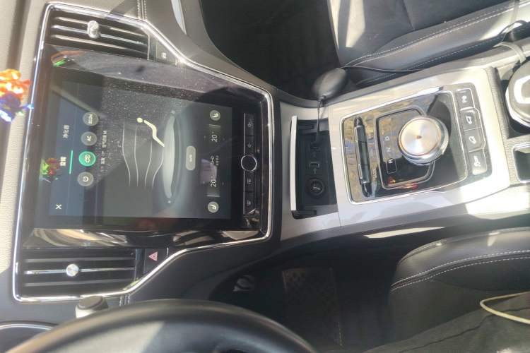 Used Roewe RX5 New Energy 2017 ERX5 EV400 Electric Internet Supreme Edition
