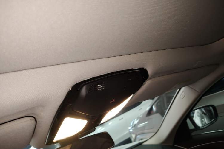 Used BMW 5 Series New Energy 2019 Updated Version 530Le Luxury Package Headliner