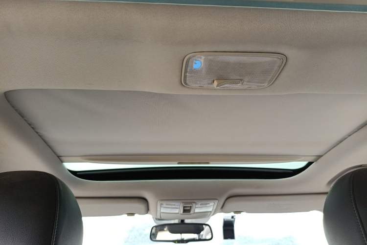 Used Kia Sportage R 2015 2.0L Automatic Two-Wheel Drive DLX Model