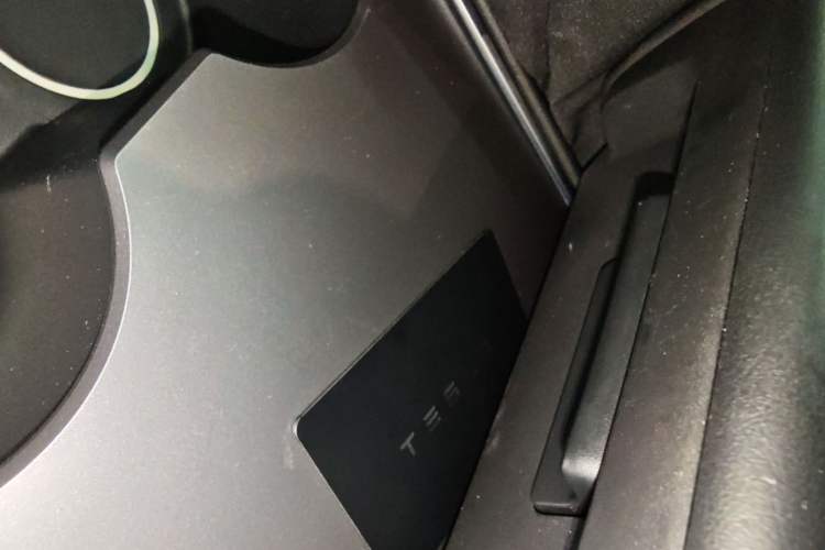 Used Tesla Model Y 2024 Rear-Wheel-Drive Version Vehicle Key