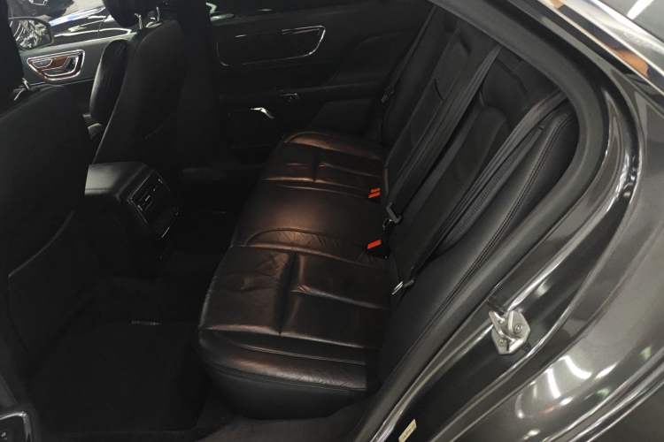 Used Lincoln Continental 2017 2.0T Two-Wheel Drive Deluxe Edition