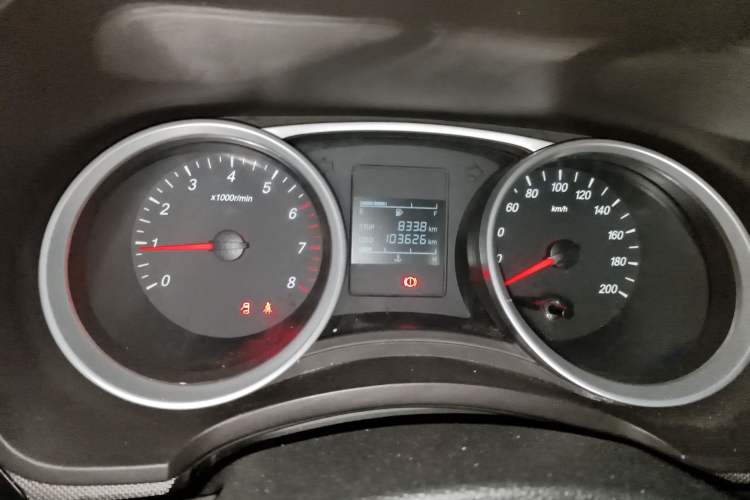 Used Wuling Hongguang 2019 1.5L S Comfort Edition China VI LAR Odometer Close Up