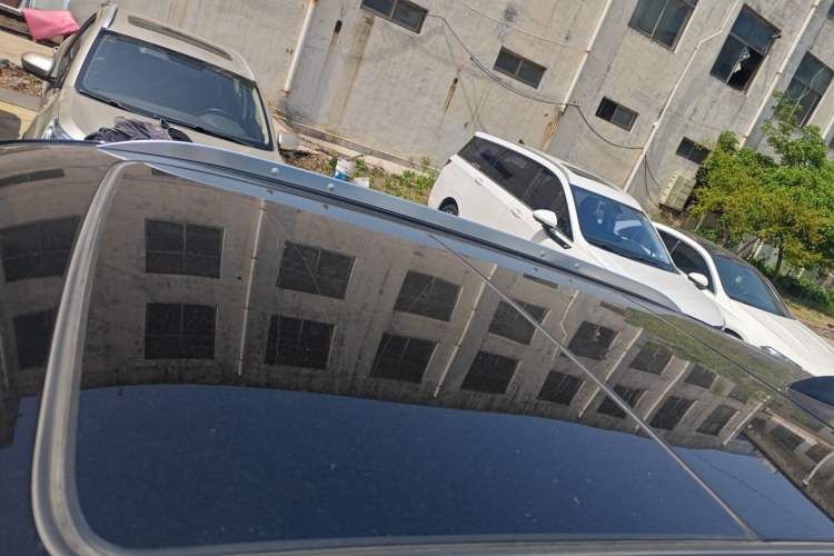 Used Cadillac XT4 2021 28T Two-Wheel Drive Luxury Version Roof