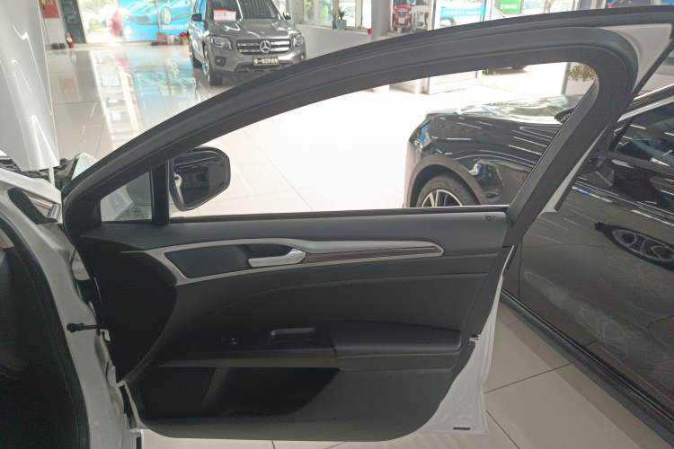 Used Ford Mondeo 2020 EcoBoost 180 Stylish Model
