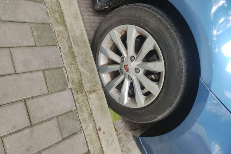 Used Roewe i6 New Energy 2017 45T Hybrid Connect & Smart Enjoyment Edition
