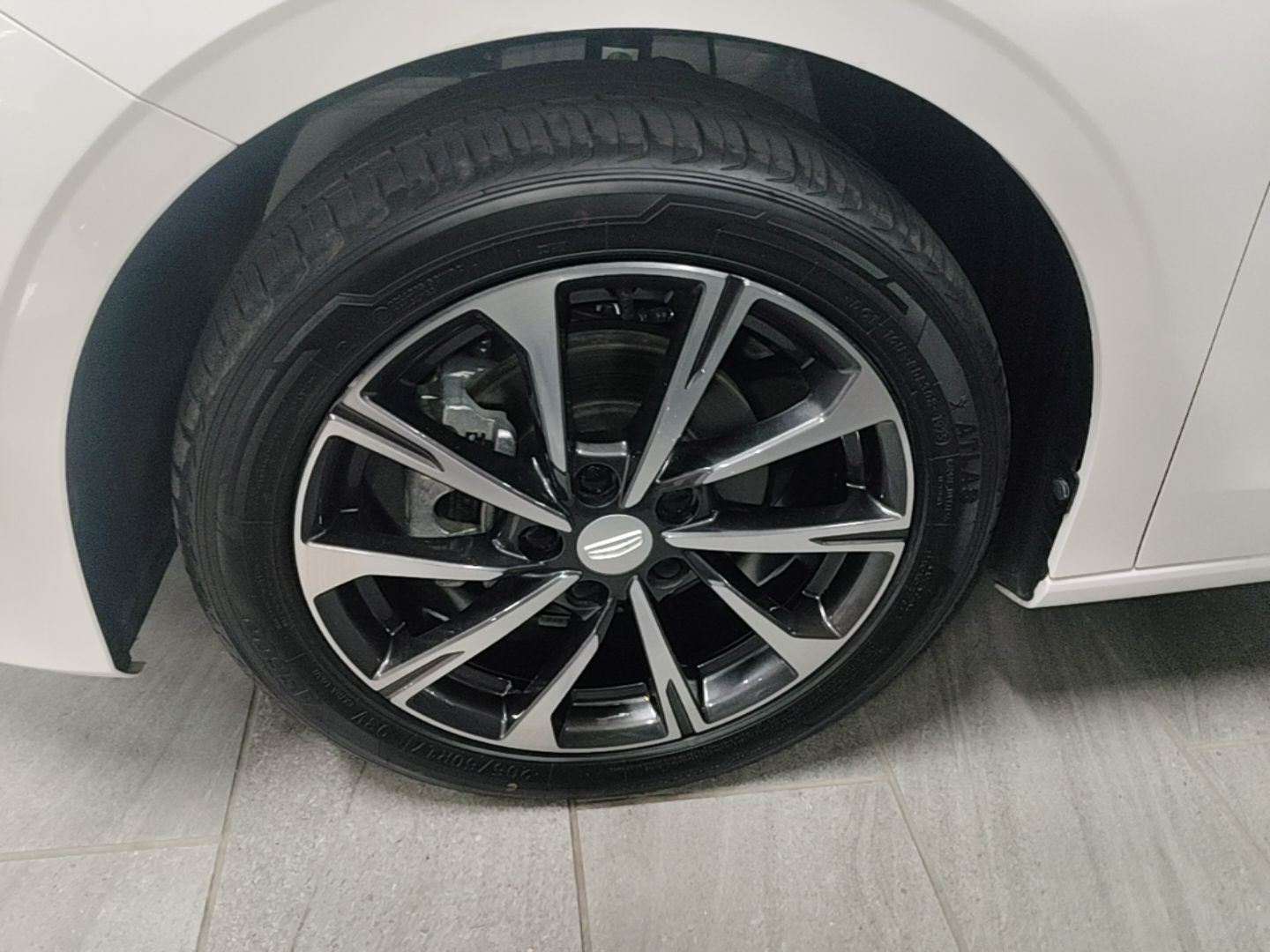 Geely Auto Emgrand 2026 Model 4th Generation 4 Millionth Anniversary Edition 1.5L CVT Excellence Edition — снимка 10
