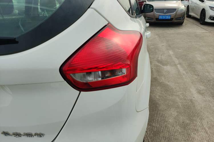 Used Ford Focus 2017 Hatchback 1.6L Automatic Comfort Plus SmartDrive Edition Right Rear Taillight