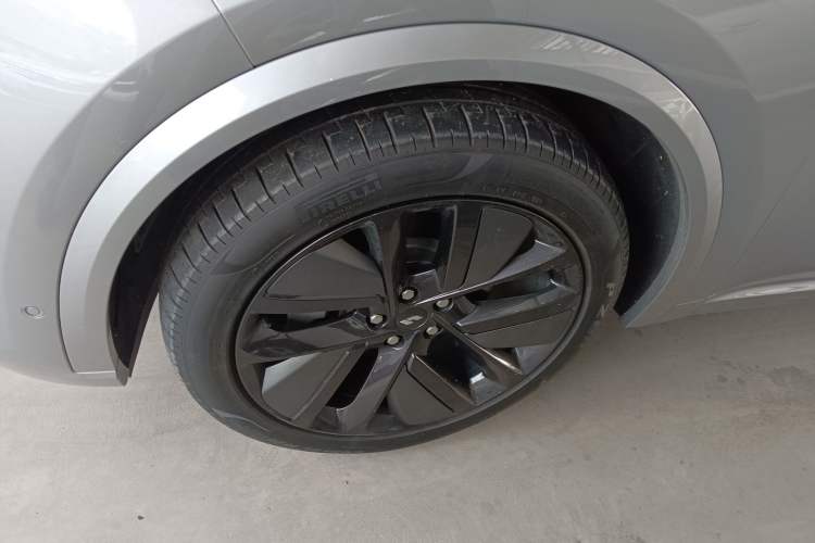 Used Li Auto L9 2022 Max model
