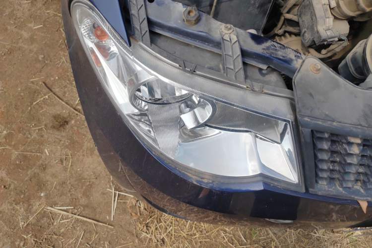 Used Wuling Hongguang 2014 1.5L Standard Version Right Front Headlight