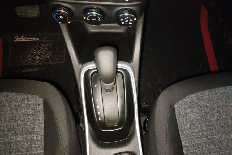 Used Chevrolet Trax 2019 325T Automatic Sport Edition China VI Standard
