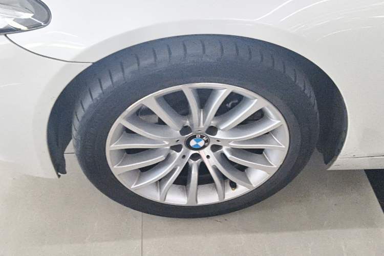 Used BMW 5 Series 2014 525Li Luxury Design Package