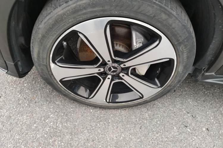 Used Mercedes-Benz GLC 2019 GLC 300 L 4MATIC Dynamic Model Left Front Wheel Hub