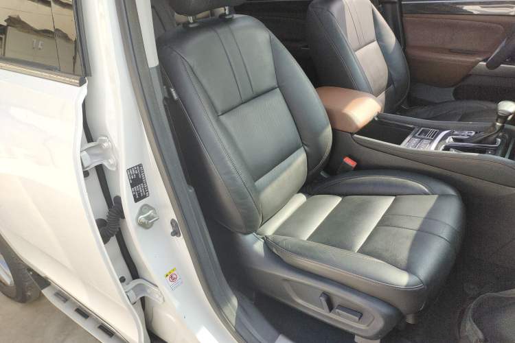 Used GAC Trumpchi GS8 2017 320T Two-Wheel Drive Luxury Smart Connectivity Version (7 Seats)
