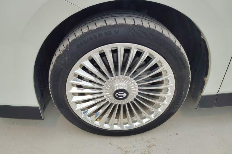 Used GAC Trumpchi M8 2023 Zongshi Series 400T Ultimate Edition Left Front Wheel Hub