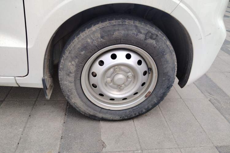 Used Wuling Hongguang V 2019 1.5L Jingqu Version China VI LAR
