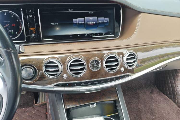 Used Mercedes-Benz S-Class 2016 S 320 L Business Model
