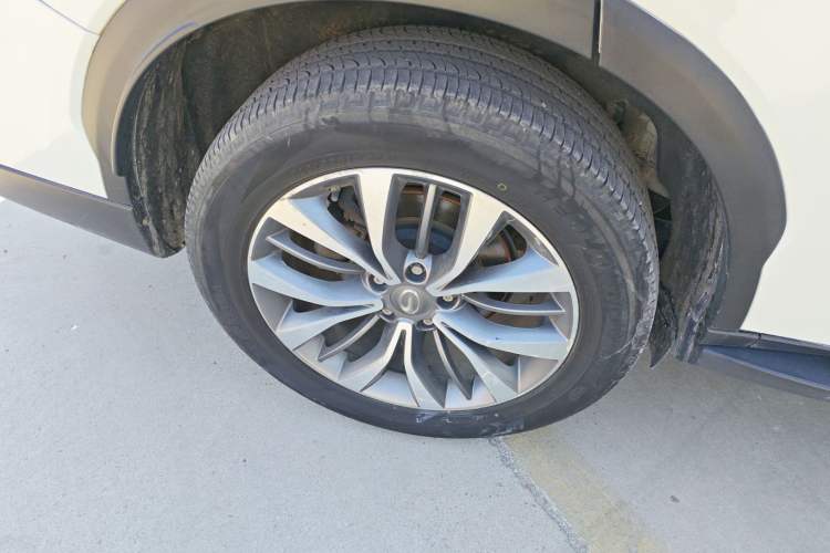 Used GAC Trumpchi GS8 2017 320T Two-Wheel Drive Luxury Smart Connectivity Version (7 Seats)
