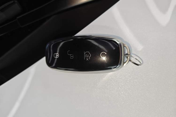 Used Denza D9 2024 DM-i 980 Four-Wheel Drive Prestige Model