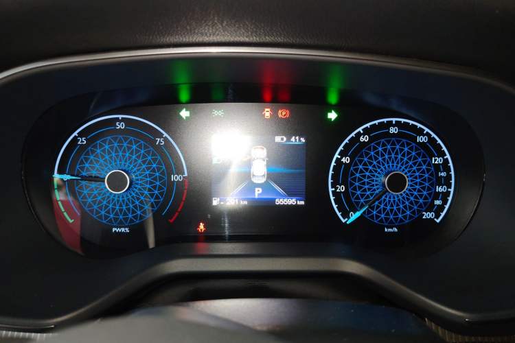 Used Hongqi E-QM5 2022 431 km Charge & Enjoy Edition