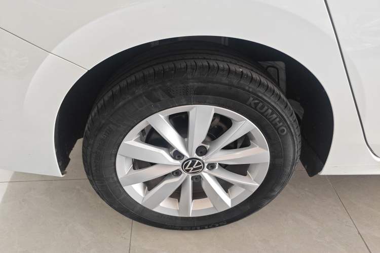 Used Volkswagen Bora 2021 200TSI DSG Comfort Connect Edition Right Rear Wheel Hub