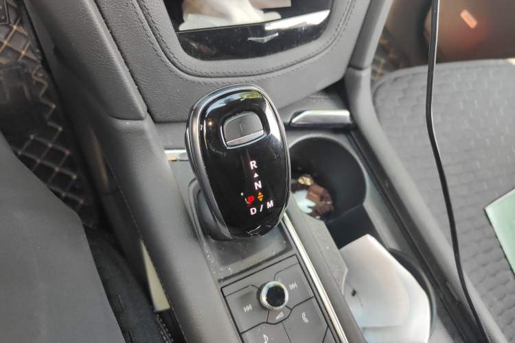 Used Cadillac XT6 2021 28T Six-Seater Four-Wheel-Drive Luxury Version Gear Lever