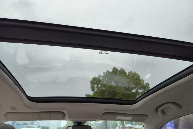 Used JMC Yusheng S330 2016 1.5L GTDi Automatic Two-Wheel Drive Flagship Edition