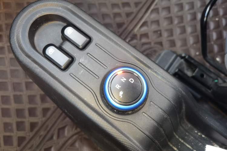 Used Wuling Hongguang MINIEV 2022 Zizai Version Lithium Iron Phosphate Gear Lever