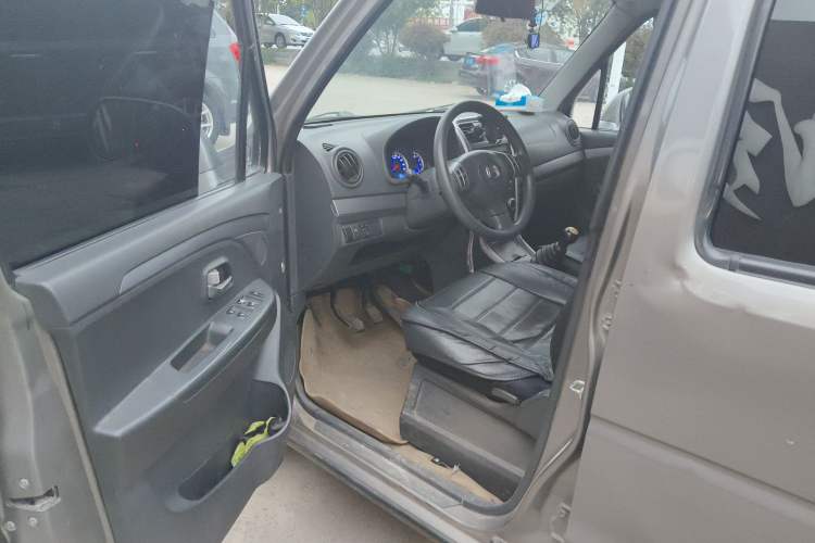 Used Suzuki Wagon R X5 2013 Cruise Edition 1.4L VVT Standard Model Driver Seat