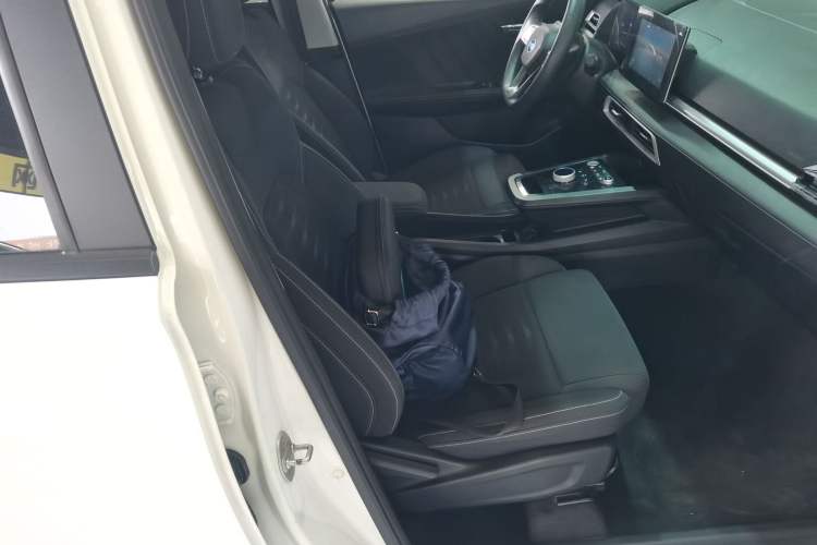 Used BYD e2 2019 Standard Range Version – Yue·Standard Model
