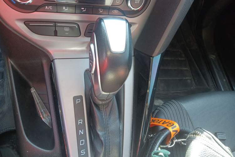 Used Ford Focus 2012 Sedan 1.6L Automatic Fashion Edition