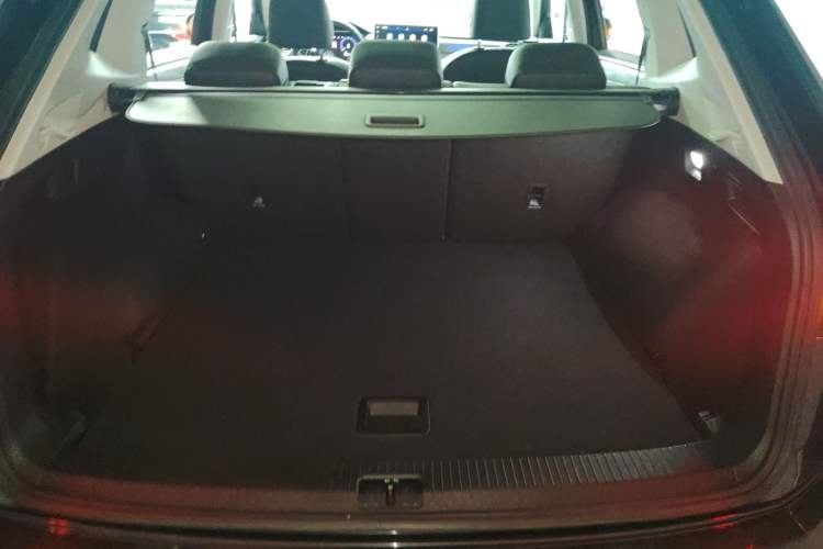 Used Volkswagen Tayron 2023 330TSI Two-Wheel-Drive R-Line High-Energy Version