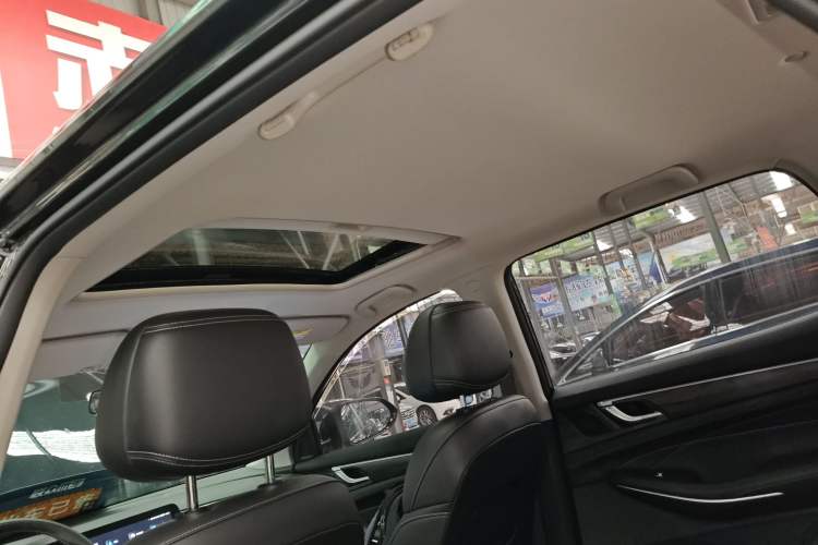 Used Dongfeng Fengon 580 2022 1.5T Automatic Luxury Version
