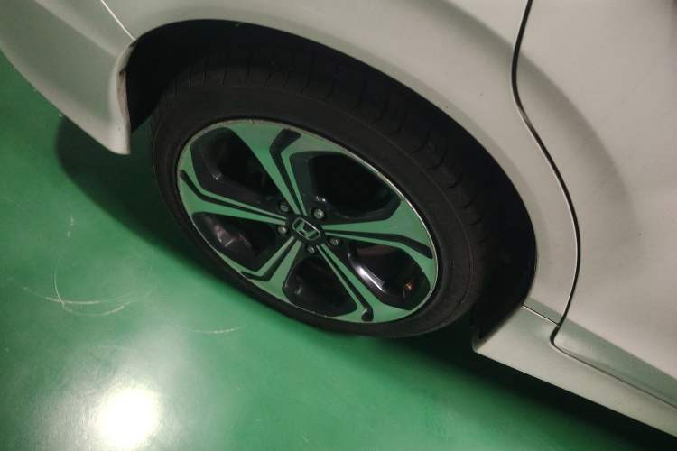 Used Honda Jade 2017 210 TURBO CVT Luxury Edition 5 Seats Right Rear Wheel Hub