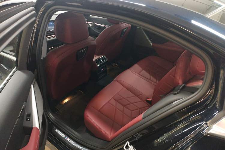 Used BMW i5 2025 eDrive 35L M Sport Package
