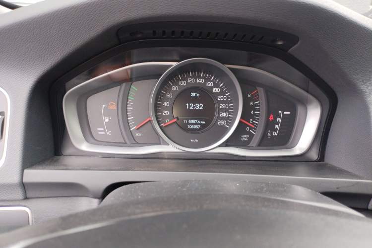 Used Volvo S60 2018 S60L T3 Smart Upgrade Edition Instrument Cluster