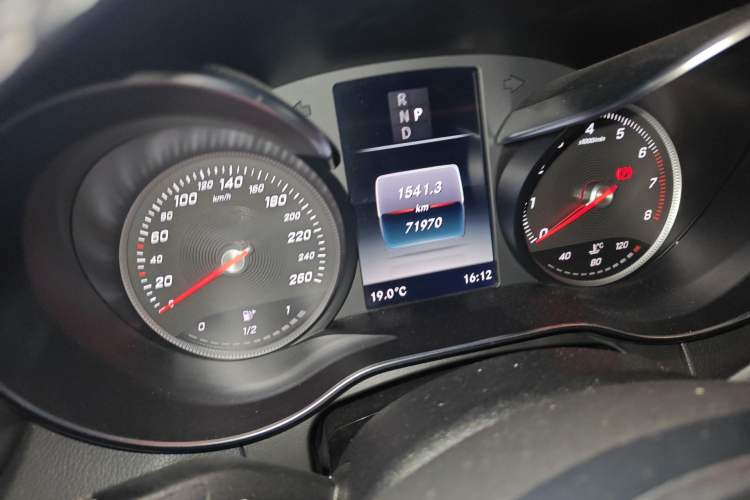 Used Mercedes-Benz GLC 2018 Facelifted GLC 260 4MATIC Dynamic Edition Odometer Close Up