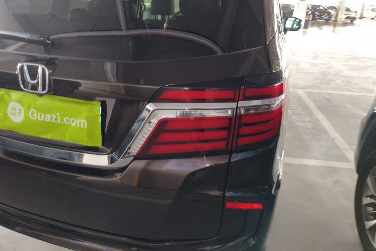 Used Honda Elysion 2016 2.4L Supreme Edition Exterior 3