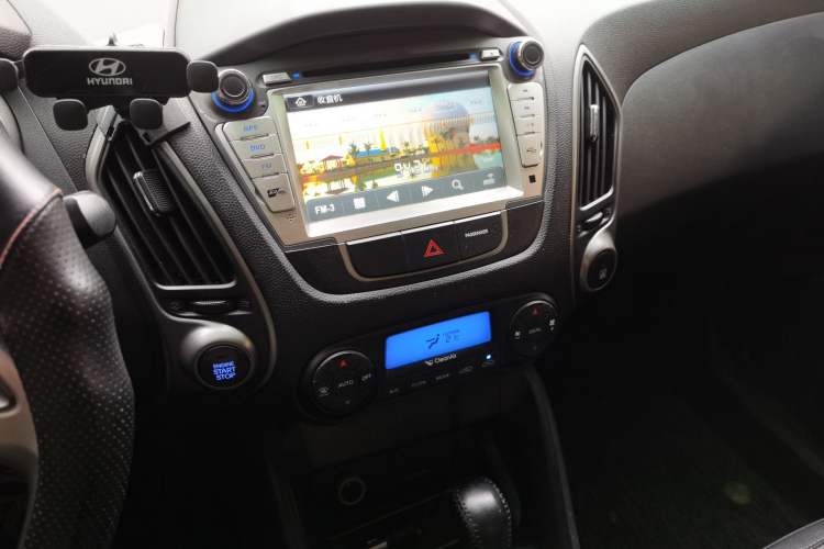 Used Hyundai ix35 2013 2.0L Automatic Two-Wheel Drive Smart GLS China IV Standard
