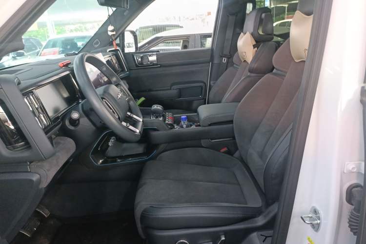 Used Formula Leopard 5 2023 Cloud Ride Flagship Edition