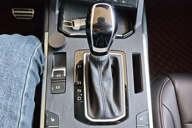 Used Wey VV5 2017 2.0T Ultra-Luxury Version
