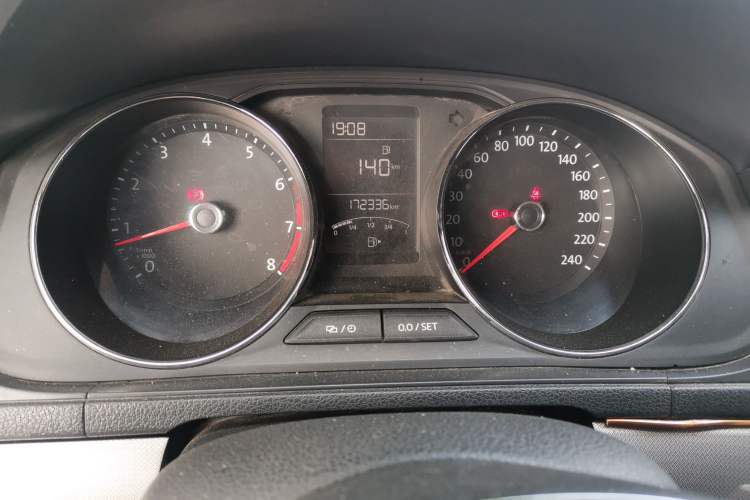 Used Volkswagen Lavida 2015 1.6L Manual Comfort Edition
