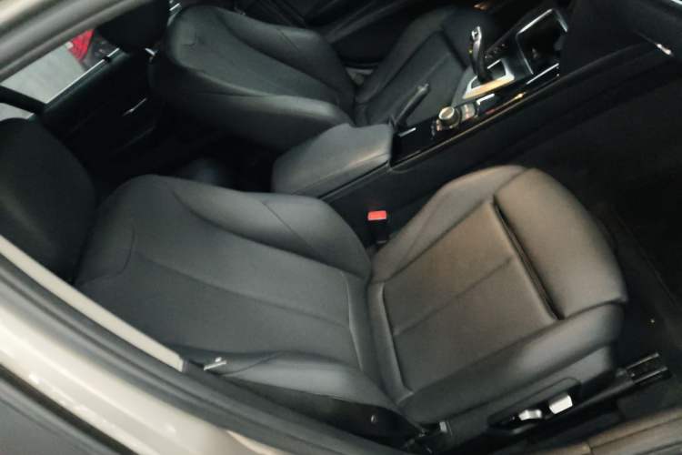 Used BMW 3 Series 2018 320Li Fashion Model
