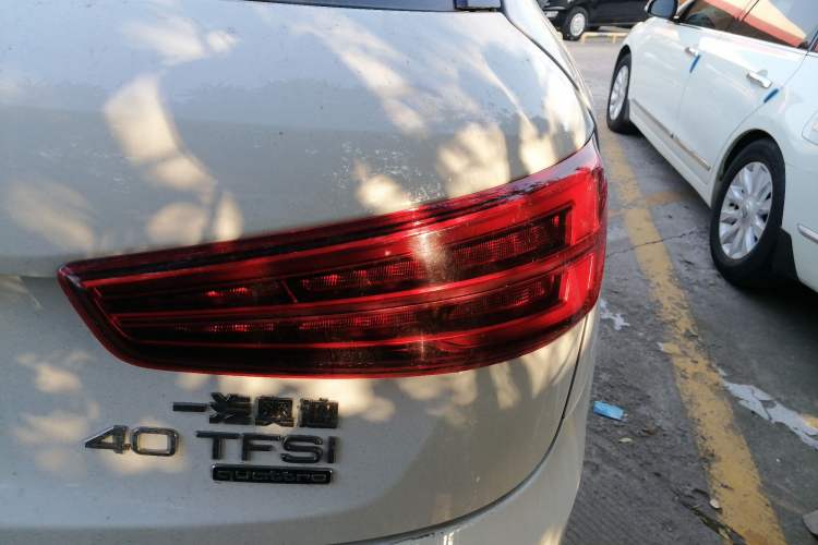 Used Audi Q3 2016 40 TFSI quattro all-wheel drive style model