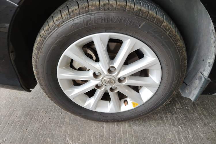 Used Toyota Camry 2012 Luxurious Edition 2.5HG Zunrui